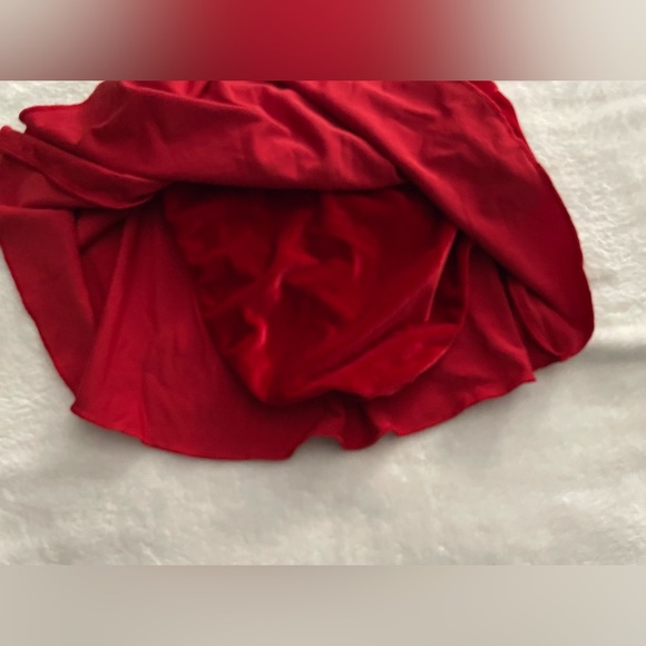 Red velvet dance skirt size girls medium - Picture 4 of 4